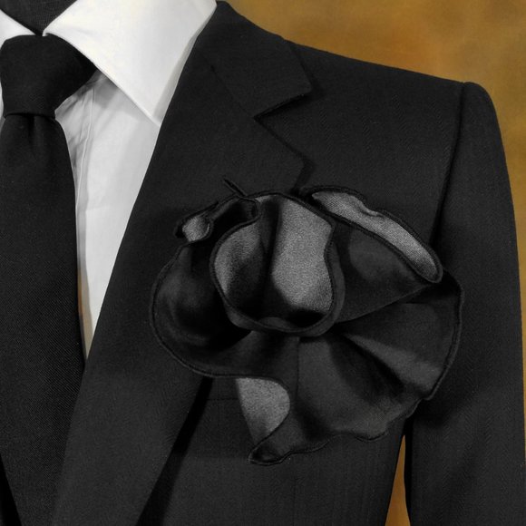 NEW - 100% Silk - Two Sided Black & Charcoal Pouf Round Pocket Square - Picture 2 of 10